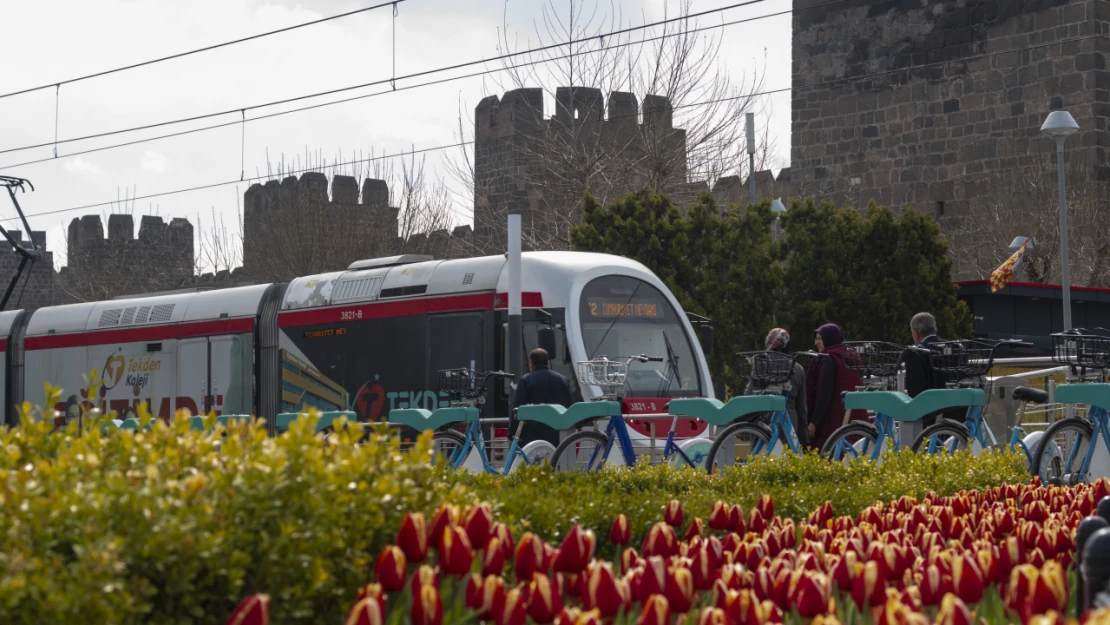 Kayseri'de tramvaylarda ücretsiz internet dönemi