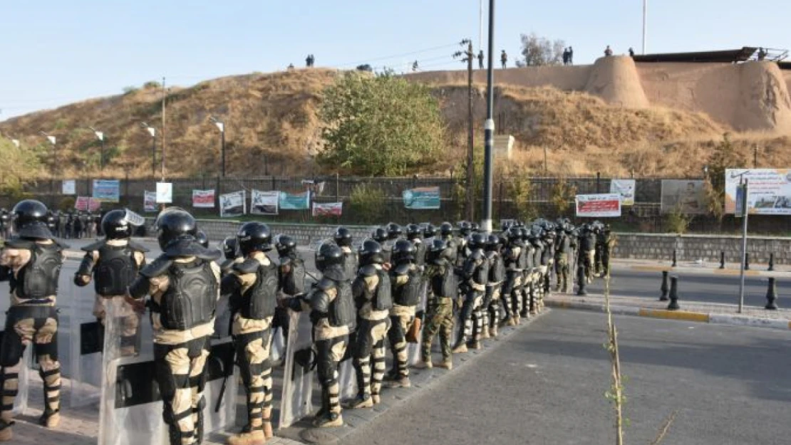 Kerkük'te güvenlik güçleri protestolara karşı önlemleri arttırdı