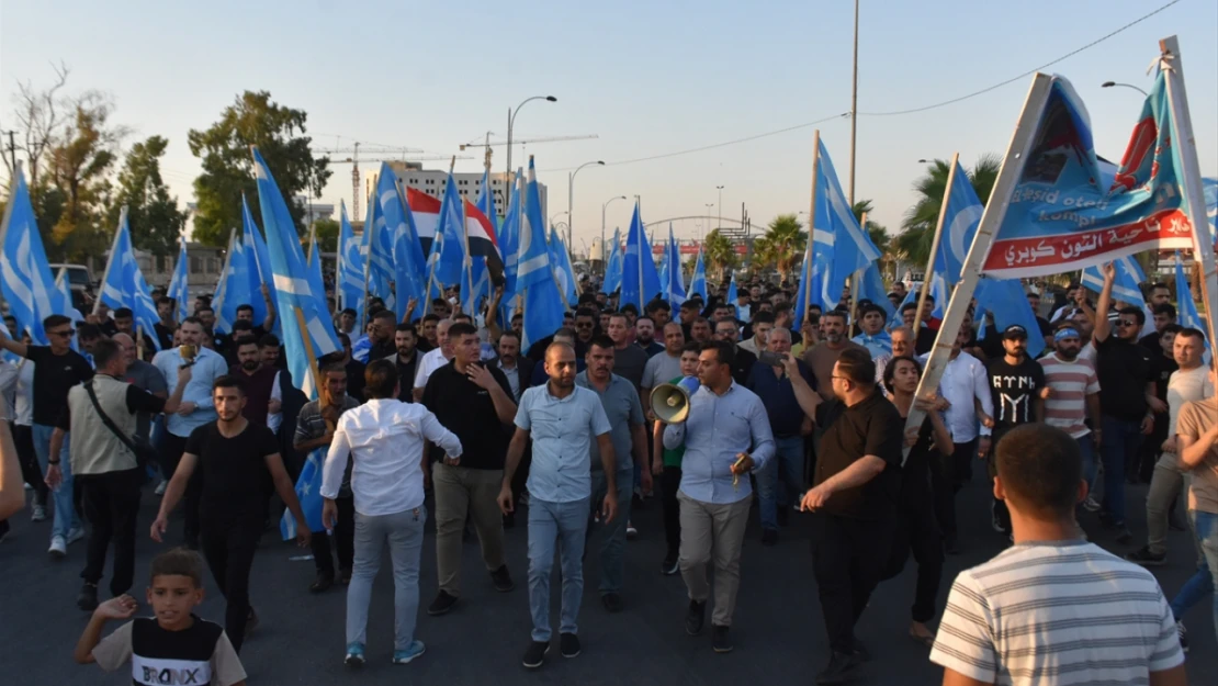 Kerkük'te Türkmenler valilik ve il meclisi seçimine karşı sokağa çıktı