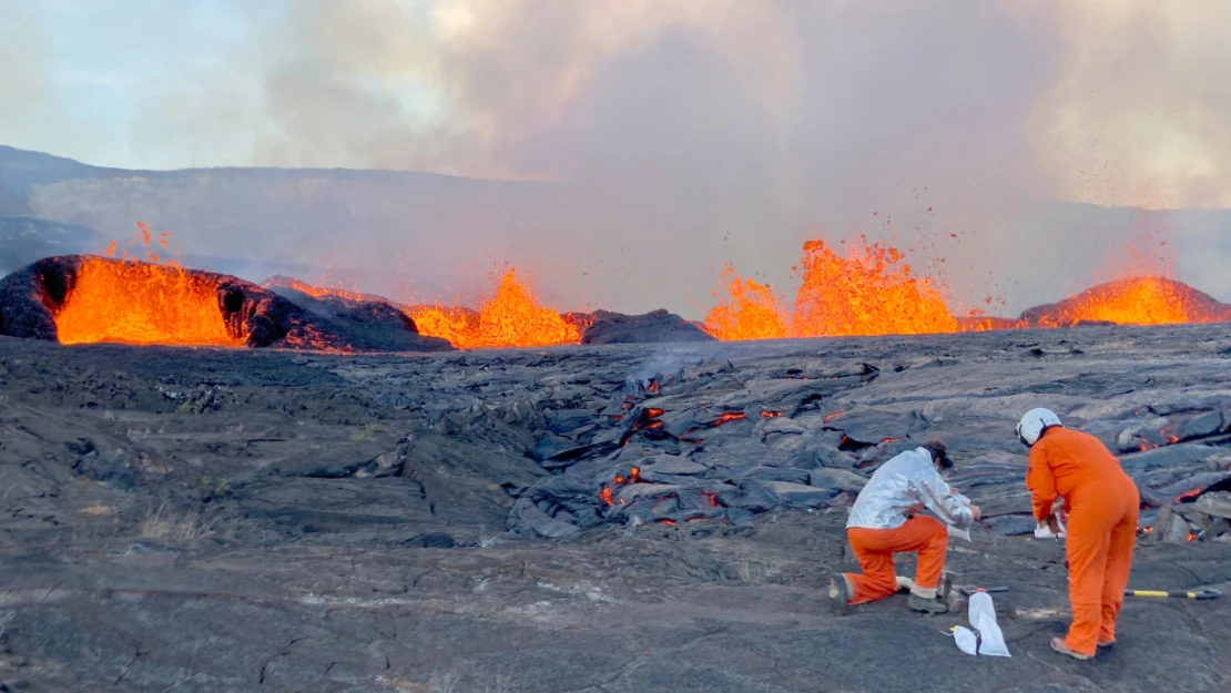 Kilauea Yanardağı kül ve duman püskürtmeye devam ediyor