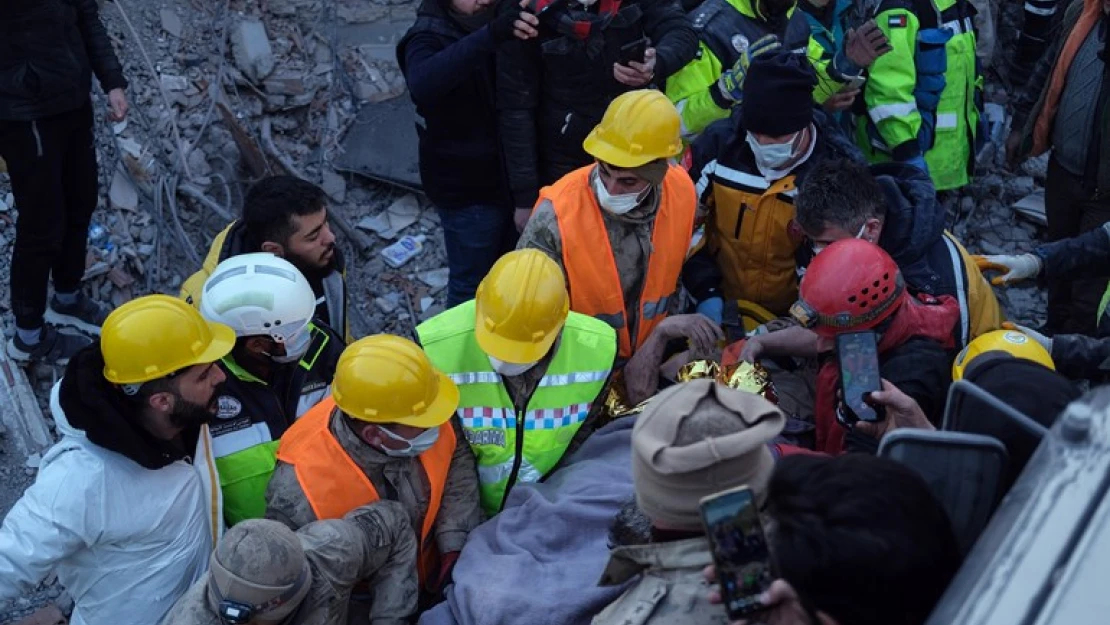 Koca: Deprem faciasında 22 bin 327 vatandaşımız hayatını kaybetti,