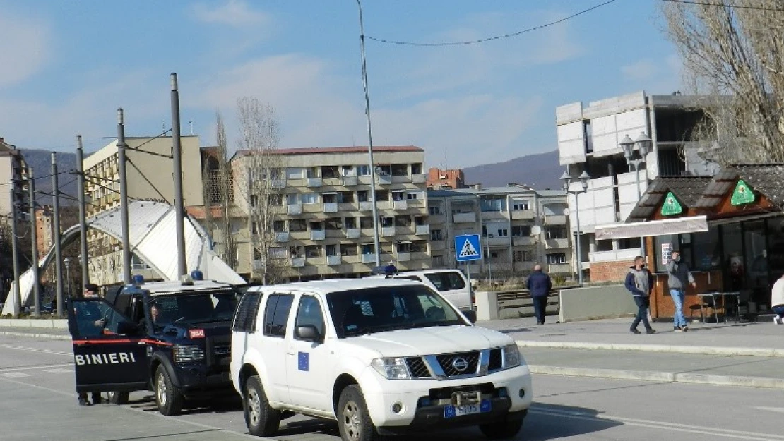 Kosova'nın kuzeyinde yükselen siren sesleri paniğe neden oldu