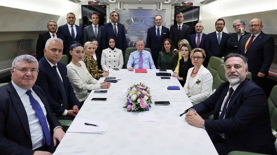 Lahey ziyareti dönüşü gazetecilerin soruları cevaplandı