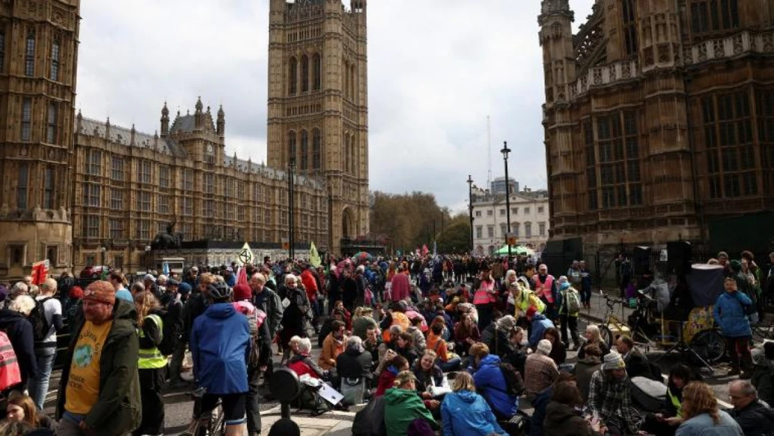 Londra'da iklim protestosu