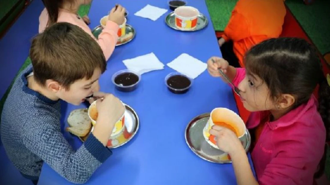 MEB'den 1 milyon 800 bin öğrenciye ücretsiz yemek