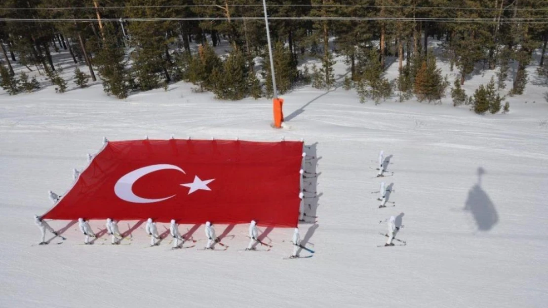 Mehmetçik çetin soğuklarla mücadele için eğitimde