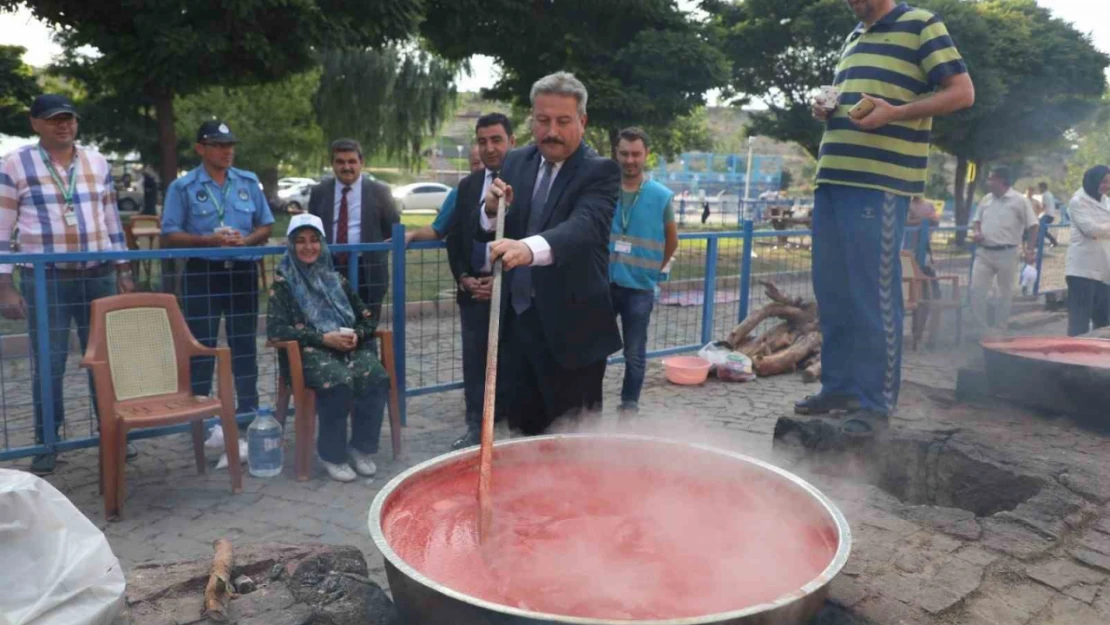 Melikgazi'de geleneksel salça kaynatma günleri başlıyor