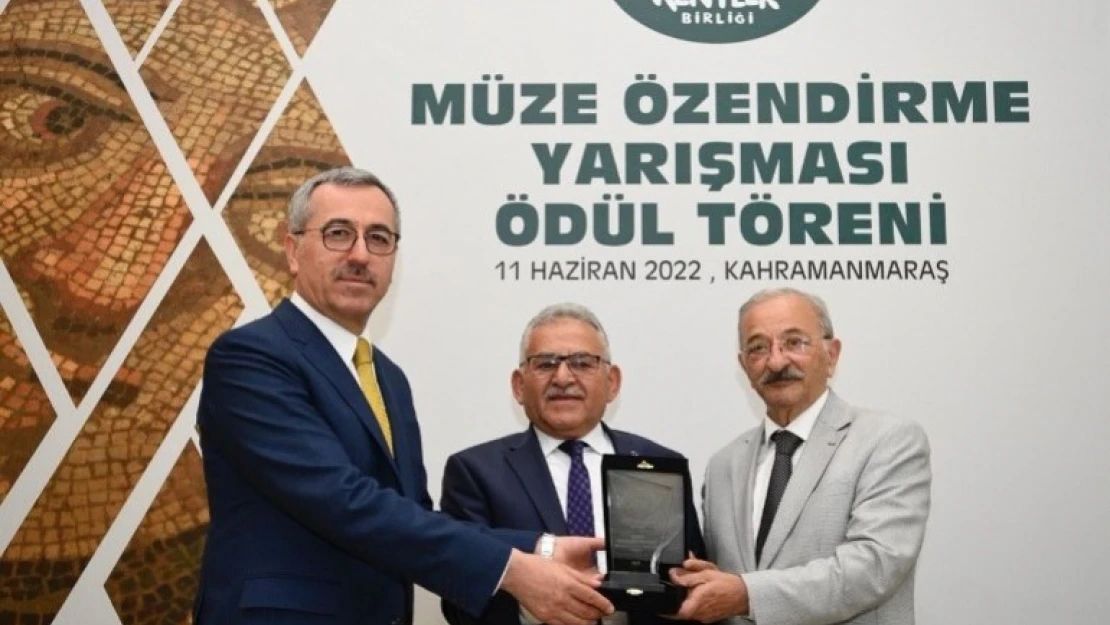 Memduh Başkan, Kahramanmaraş'tan ödülle döndü