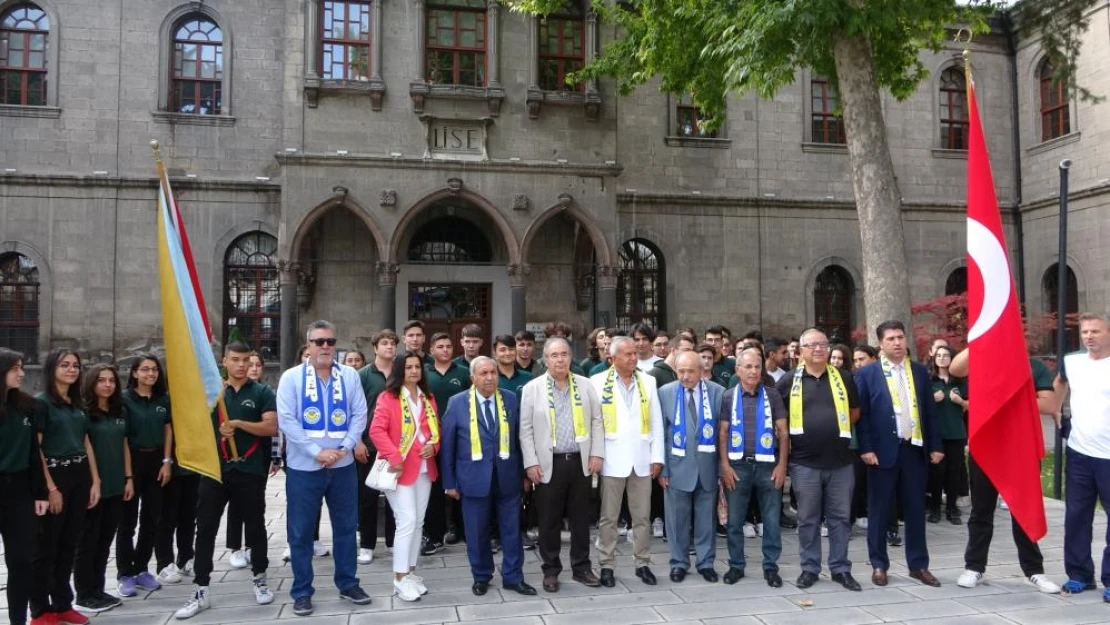 Mezun olamayan liseli şehitler okullarında anıldı