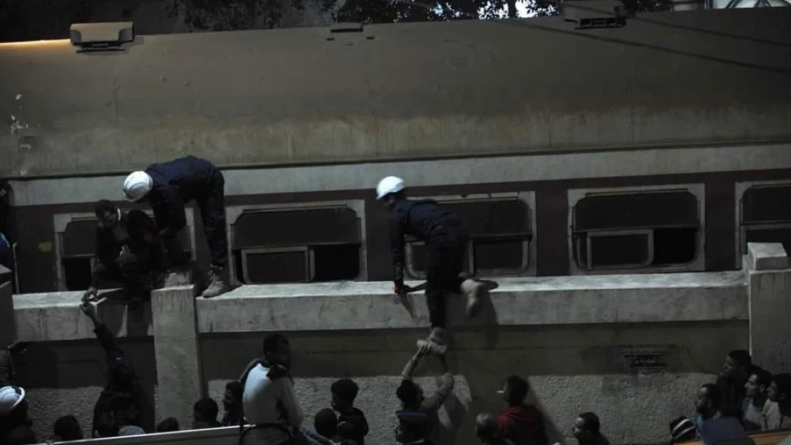 Mısır'da tren kazasında 4 kişi öldü