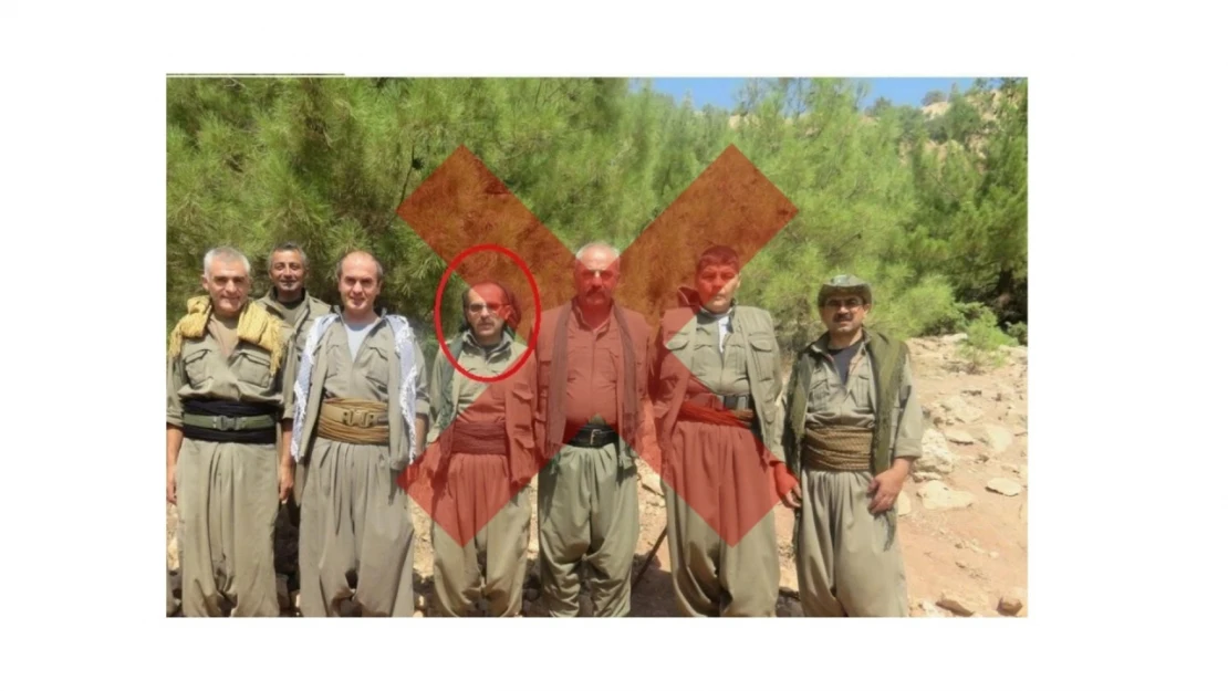 MİT, terörden arananlar listesinde kırmızı kategoride yer alan PKK/YPG'nin sözde Şehba bölge sorumlusu 'Yaşar Hakkari' kod adlı Yaşar Çekik'i Suriye'de etkisiz hale getirdi.