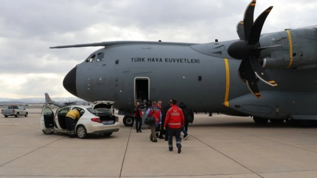 MSB: Sağlık personeli, 2 adet askeri ambulans uçağımız ile Ankara'dan bölgeye hareket etti