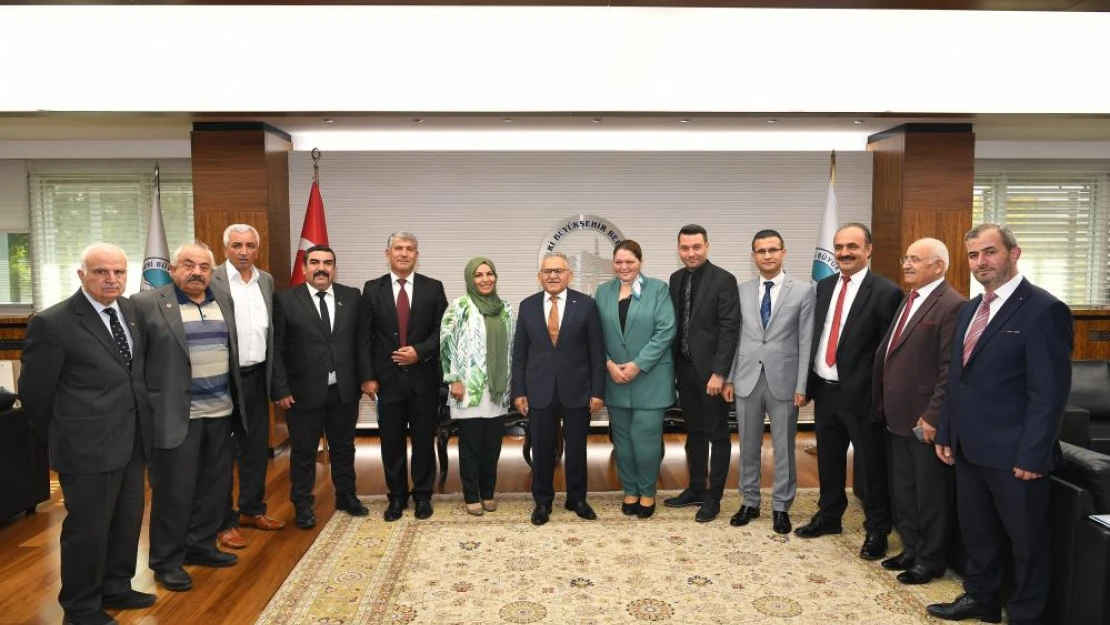 Muhtarlardan Başkan Büyükkılıç'a ziyaret
