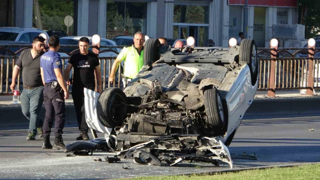 Otomobil takla attı, kadın sürücü yaralandı