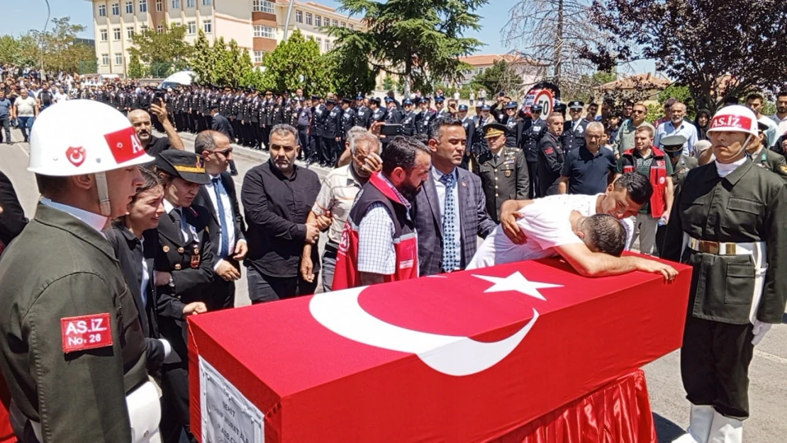 Pençe kilit şehidi memleketi Kırşehirde son yolculuğuna uğurlanıyor