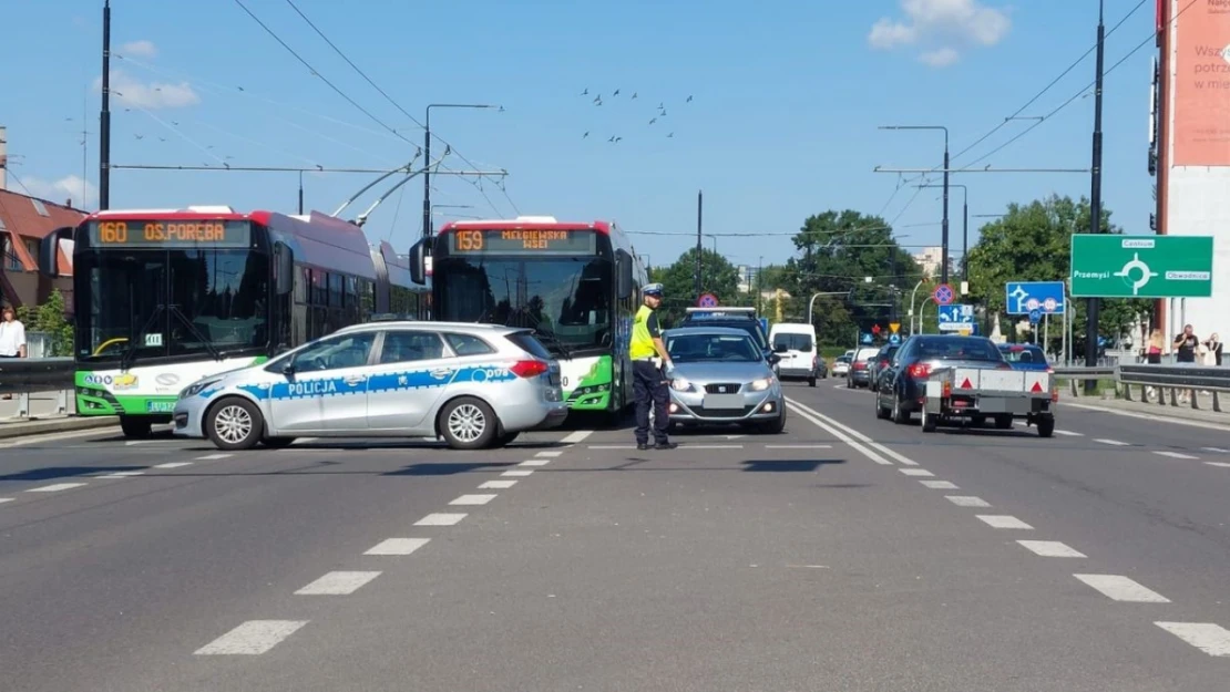 Polonya'da bomba alarmı: 14 bin kişi tahliye edildi