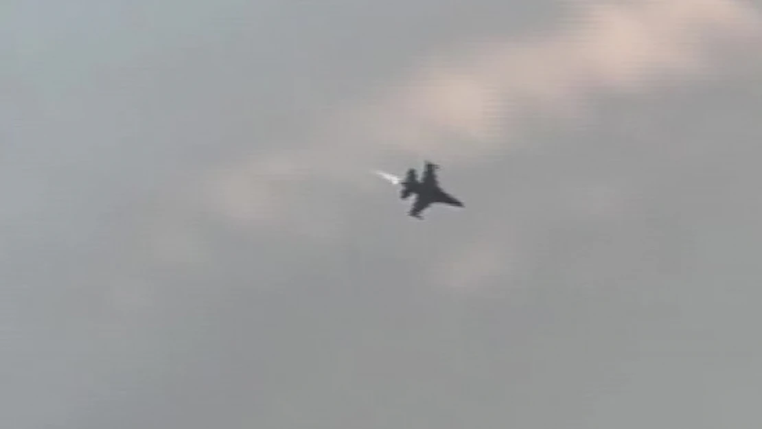 Polonya'da F16 Gösteri Uçağı Düştü
