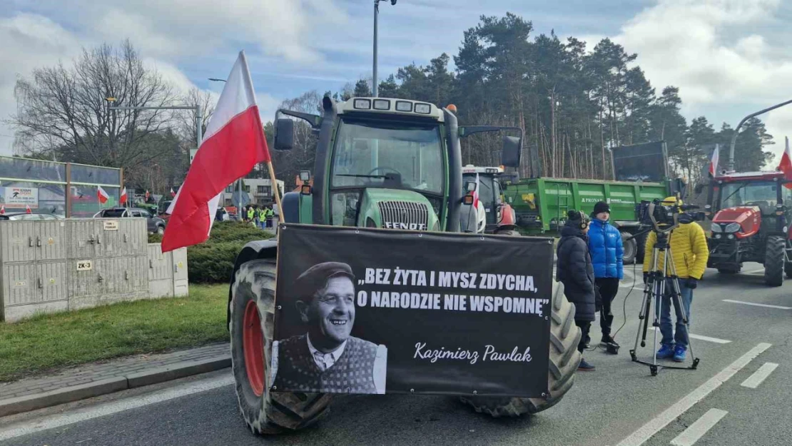 Polonyalı çiftçiler yeniden sokağa indi