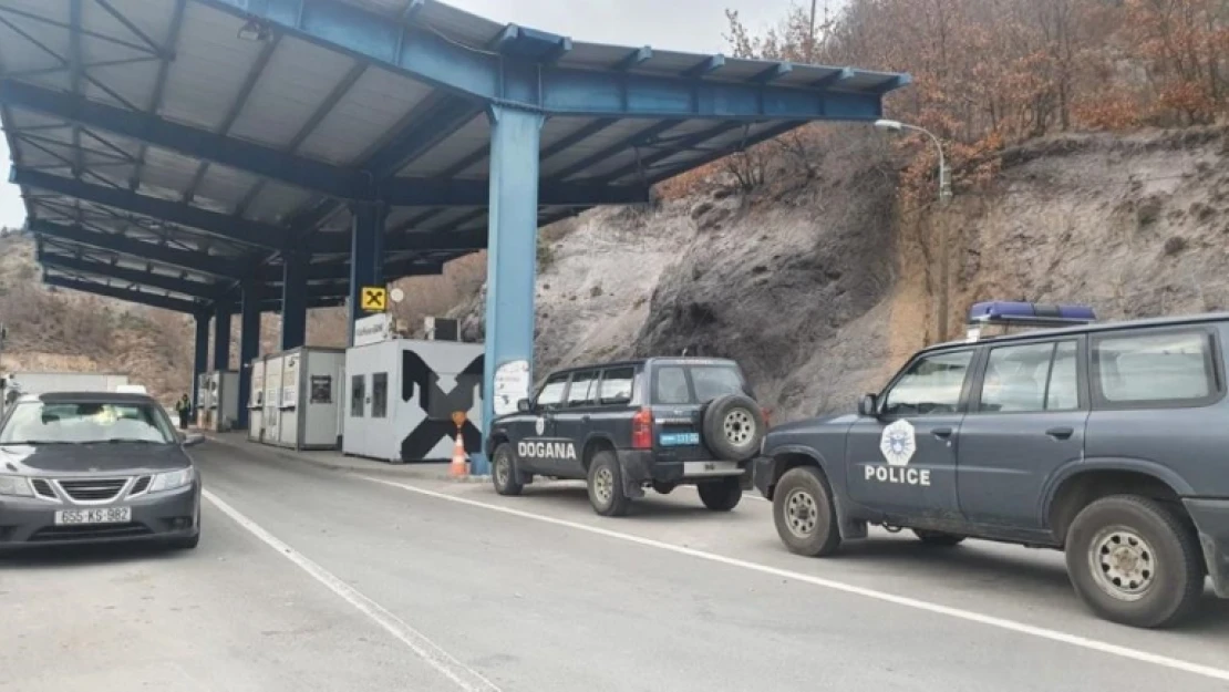 &quotSırp plakaları Miloseviç rejiminin mirasıdır. Bu miras, taşımamanız gereken bir yüktür"