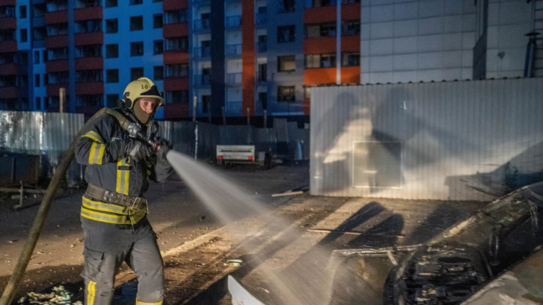 Rusya'dan Kiev'e füze saldırısı: 1'i çocuk 3 ölü