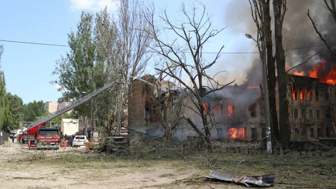 Rusya, Ukrayna'da kliniği vurdu: 1 ölü, 15 yaralı