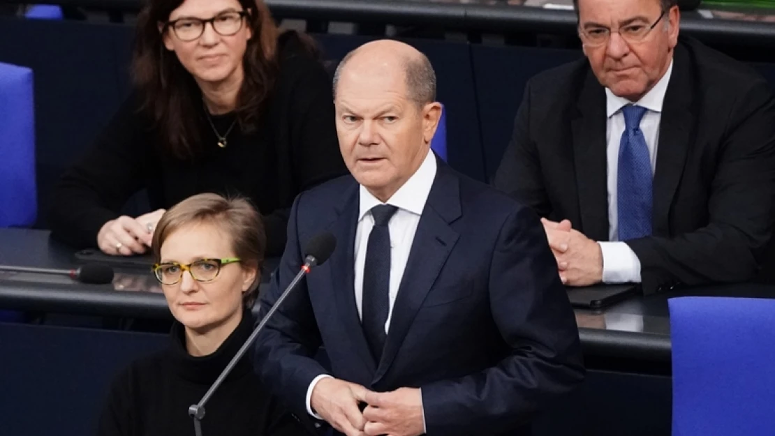 Scholz, Leopard tanklarının Ukrayna'ya gönderilmesini 'doğru' karar olarak nitelendirdi