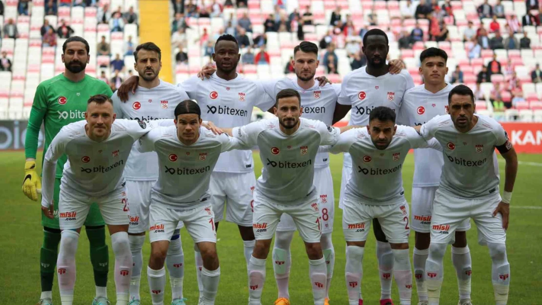 Sivasspor'da 9 futbolcunun sözleşmesi bitti