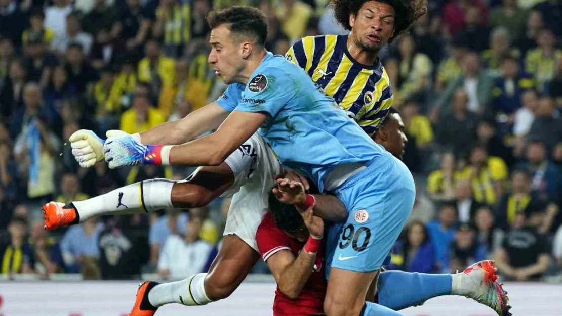 Spor Toto Süper Lig: Fenerbahçe: 2 - FTA Antalyaspor: 0 (Maç sonucu)