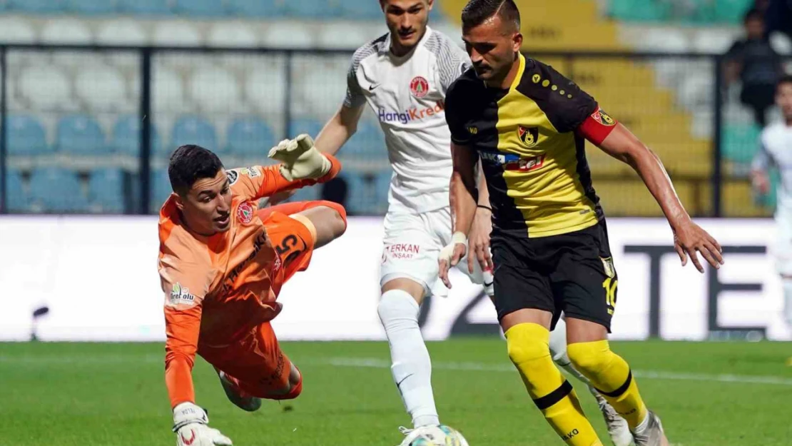 Spor Toto Süper Lig: İstanbulspor: 4 - Ümraniyespor: 0 (Maç sonucu)