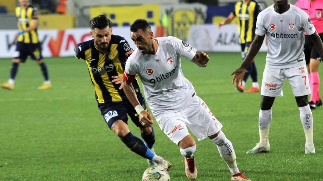 Spor Toto Süper Lig: MKE Ankaragücü: 2 - DG Sivasspor: 1