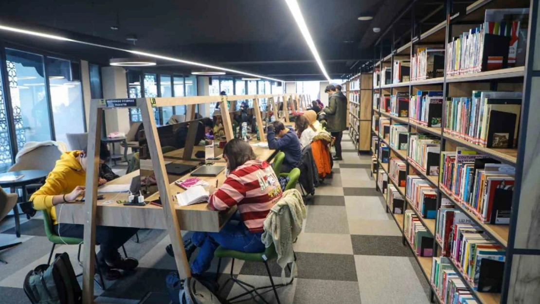 Talas'ın kütüphaneleri ara tatilin gözdesi
