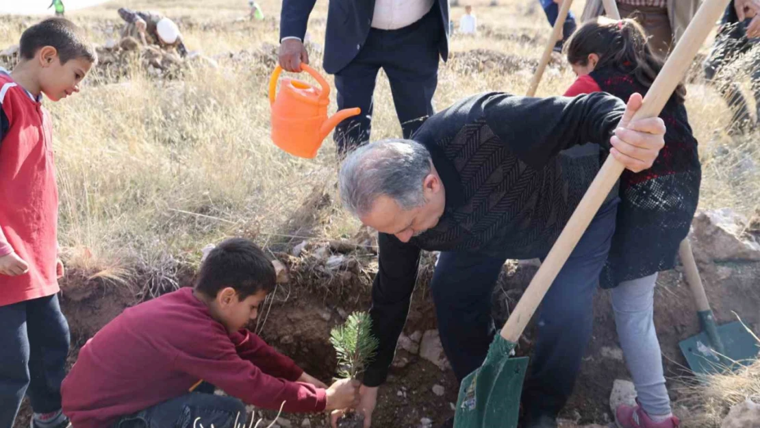 Talas'ta topyekun Ağaçlandırma Günü etkinliği