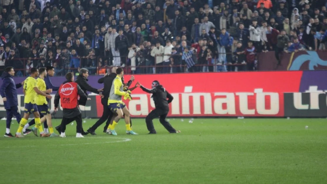 Trabzonspor - Fenerbahçe maçında yaşanan olaylarla ilgili 12 kişi gözaltına alındı