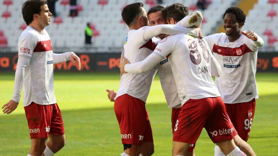 Trendyol Süper Lig: E.Y Sivasspor: 4 - Pendikspor: 1 (Maç sonucu)