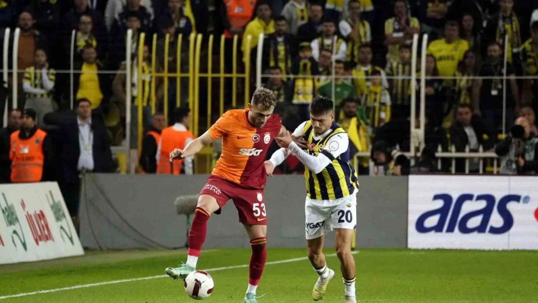 Trendyol Süper Lig: Fenerbahçe: 0 - Galatasaray: 0 (İlk yarı)