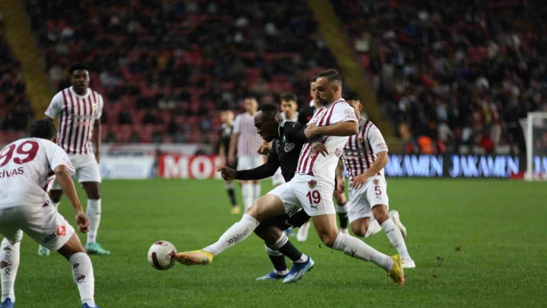 Trendyol Süper Lig: Hatayspor: 0 - Beşiktaş: 1 (İlk yarı)