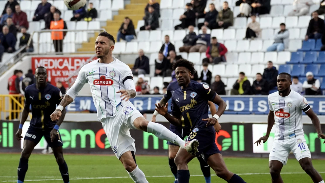 Trendyol Süper Lig: Kasımpaşa: 2 - Çaykur Rizespor: 2 (Maç sonucu)