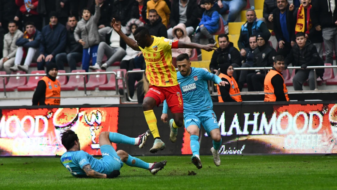 Trendyol Süper Lig: Kayserispor: 1 - Sivasspor: 3 (Maç sonucu)