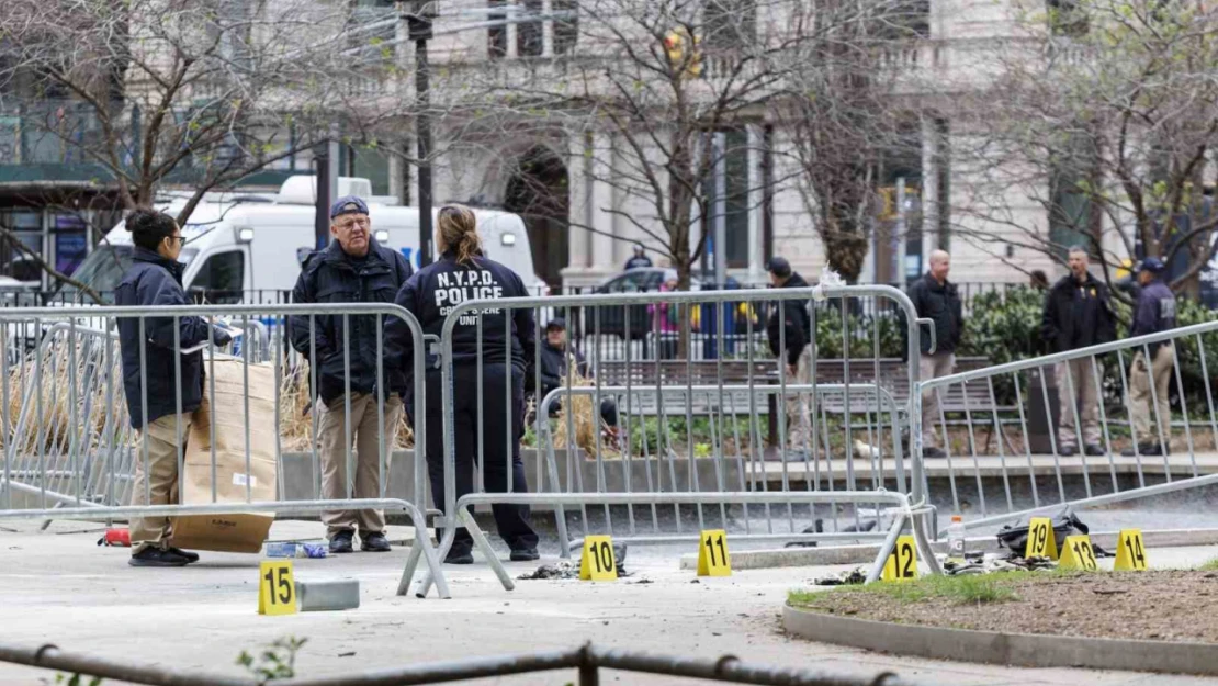 Trump'ın yargılandığı mahkemenin önünde kendini yakan adam hayatını kaybetti