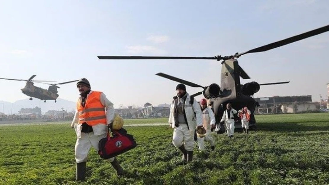 TSK'nın 'Uçan Kaleleri' ile deprem bölgelerinde hava yardım koridoru