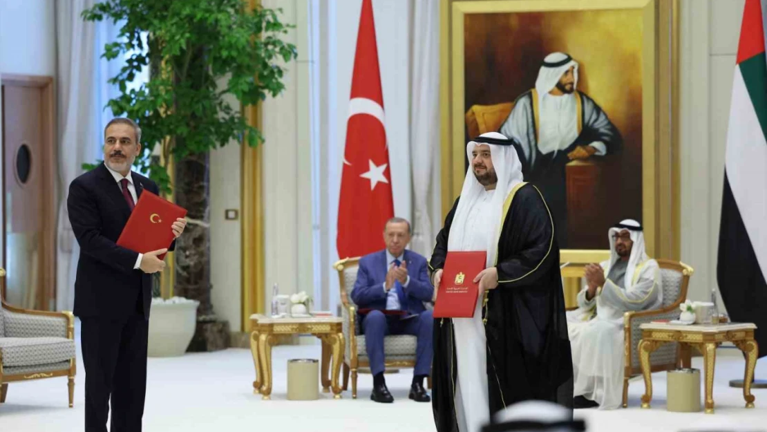 Türkiye-BAE arasında 50.7 milyar dolarlık 13 anlaşma imzalandı