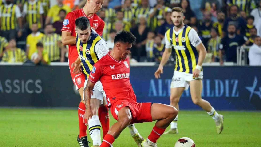 UEFA Avrupa Konferans Ligi: Fenerbahçe: 1 - Twente: 1 (İlk yarı)