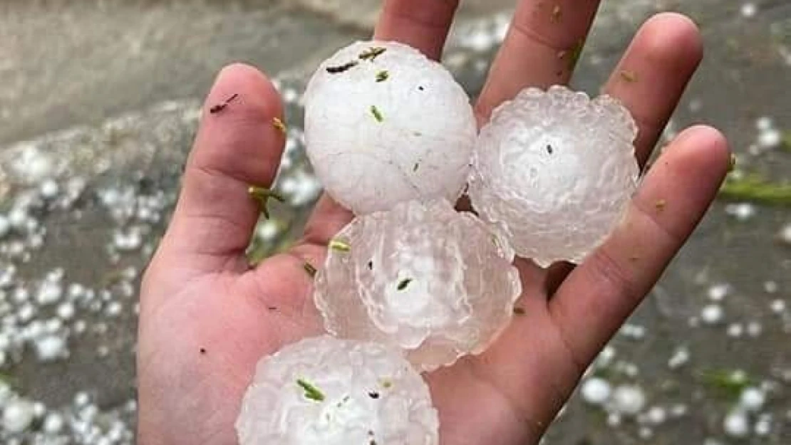 Ürdün'e ceviz büyüklüğünde dolu yağdı