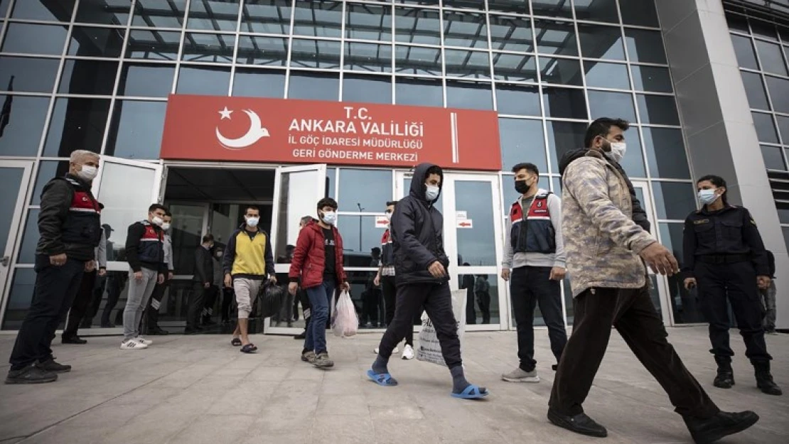 Yılbaşından itibaren sınır dışı edilen düzensiz göçmen sayısı 120 bine yaklaştı