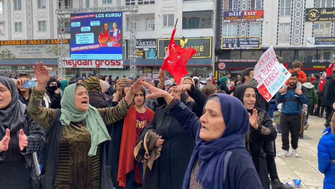 Yozgat'ta Suriyeliler Esed'in gidişini şarkılarla kutladı