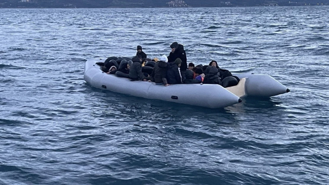 Yunan unsurlarınca ölüme terk edilen 37 kaçak göçmen kurtarıldı