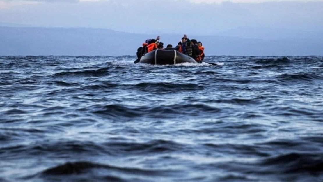 Yunanistan'da mültecileri taşıyan tekne battı: 17 ölü