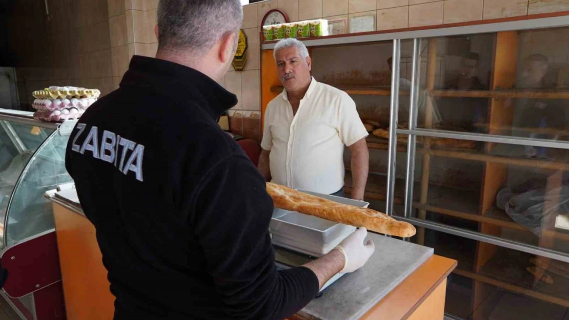 Zabıtadan ekmek fiyat tarifesi ve gramaj denetimi