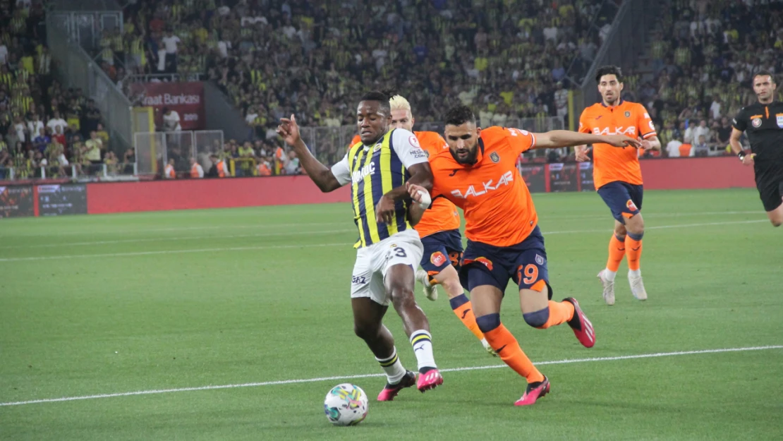 Ziraat Türkiye Kupası Finali: Fenerbahçe: 2 - Medipol Başakşehir: 0 (İlk yarı)