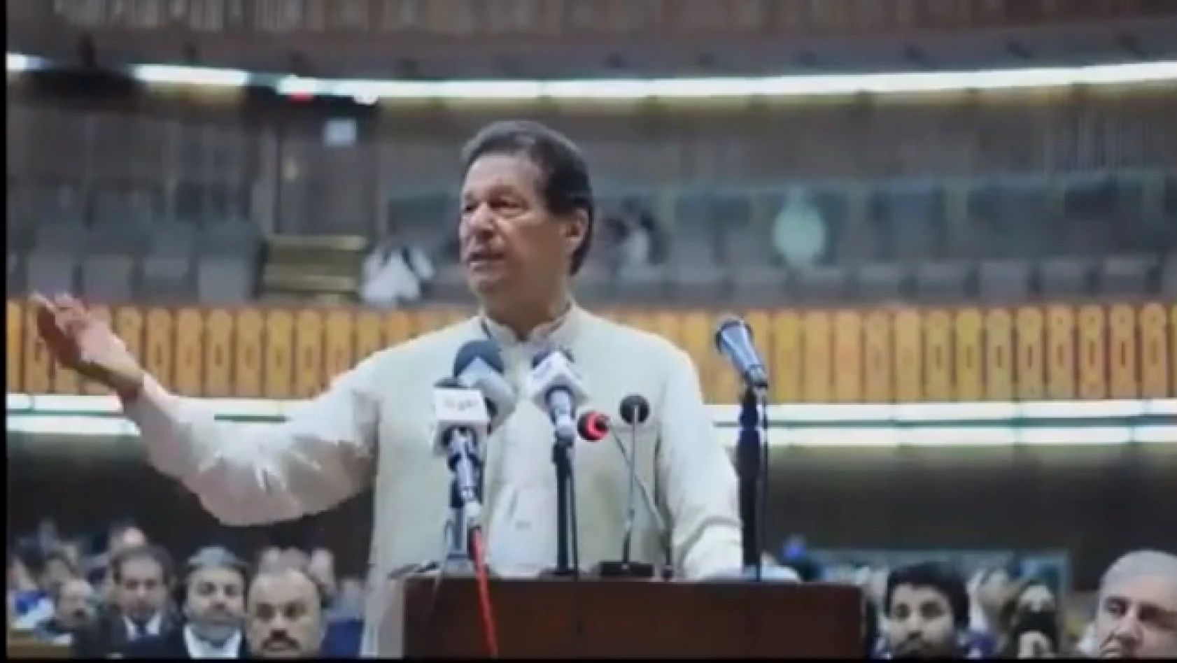 Pakistan Başbakanı İmran Khan'ın Pakistan Milli Günü'nde yaptığı ilginç ve önemli konuşma.